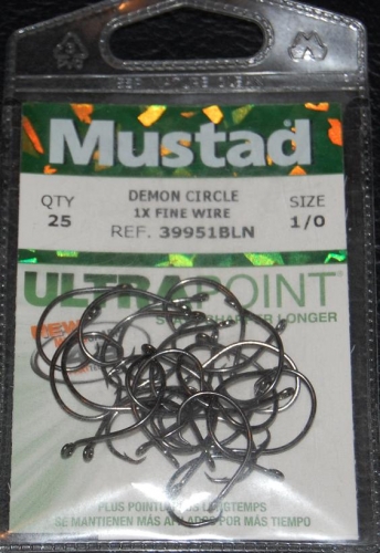 Mustad 39951NP-BN Ultra Point Size 1/0 Demon Circle Hooks Jagged Tooth  Tackle