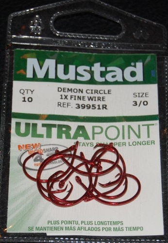 Ultra Point  Demon Circle Hooks 1X Fine Wire SIZE 4 RED 50 pk MUSTAD 