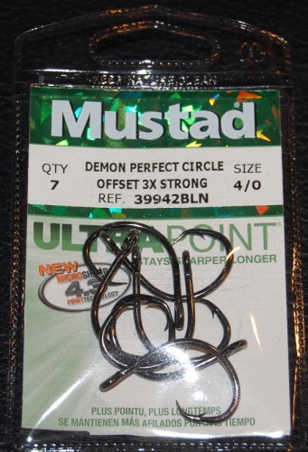 Mustad 39942NP-BN 3X Strong Circle Hooks Size 4/0 Jagged Tooth Tackle