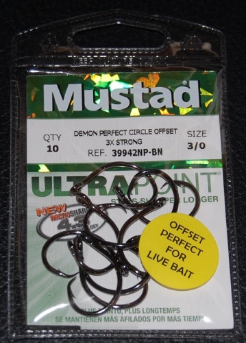 Mustad 39942NP-BN 3X Strong Circle Hooks Size 3/0 Jagged Tooth Tackle