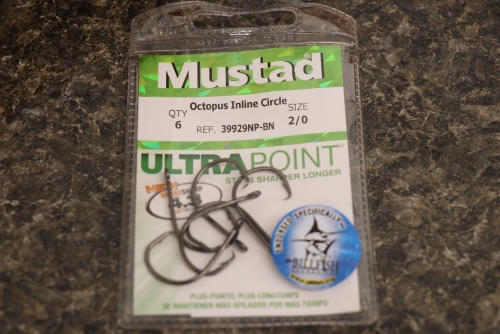 Mustad 39929NP-BN Ultra Point 2X Wide Gap Inline Circle Hooks Size 2/0  Jagged Tooth Tackle