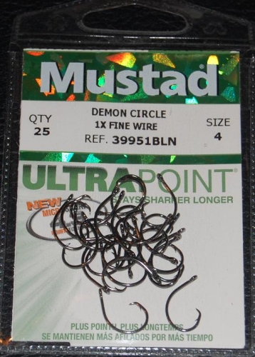 Mustad 39951R Blood Red Ultra Point - Size 4/0 - Circle Hooks 1X