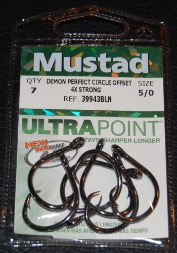 Mustad 39943NP-BN 4X Strong Circle Hooks Size 5/0 Jagged Tooth Tackle