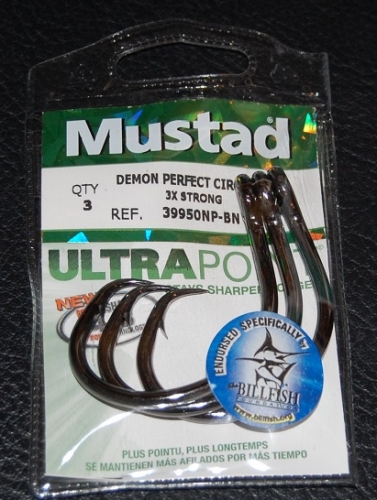 Mustad 39950NP-BN Demon Perfect Circle Hooks Size 11/0 Jagged Tooth Tackle