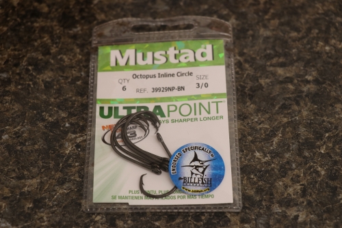 Mustad 39929NP-BN Ultra Point 2X Wide Gap Inline Circle Hooks Size 3/0  Jagged Tooth Tackle