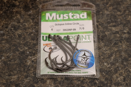 Mustad 39929NP-BN Ultra Point 2X Wide Gap Inline Circle Hooks Size 7/0  Jagged Tooth Tackle